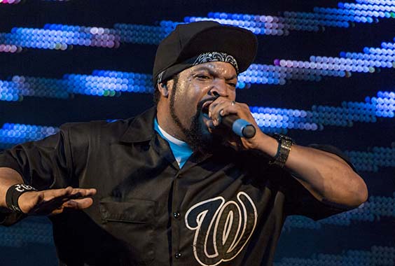 ice cube performing live