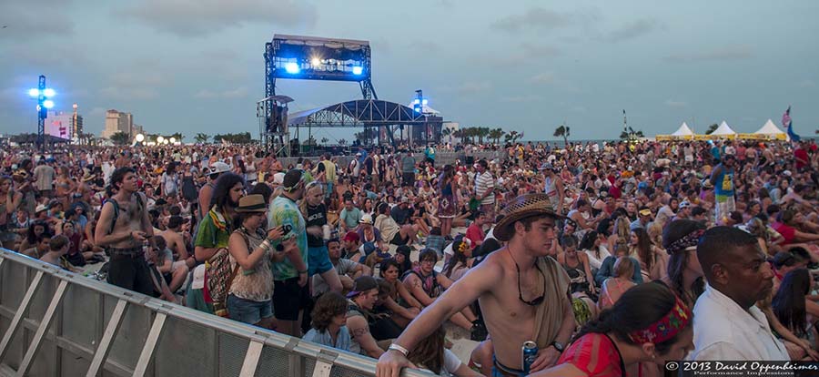 crowd photo at Hangout Music Festival