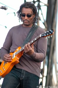 Al Anderson on Guitar with The Wailers