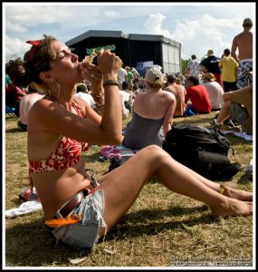 Bonnaroo Girls