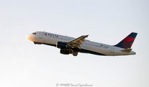 Delta Air Lines Airbus A320 N355NW Takeoff