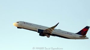 Delta Air Lines Airbus A321 N128DN Takeoff