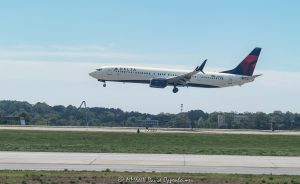 Delta Air Lines Boeing 737 900ER Landing at Hartsfield-Jackson Atlanta International Airport