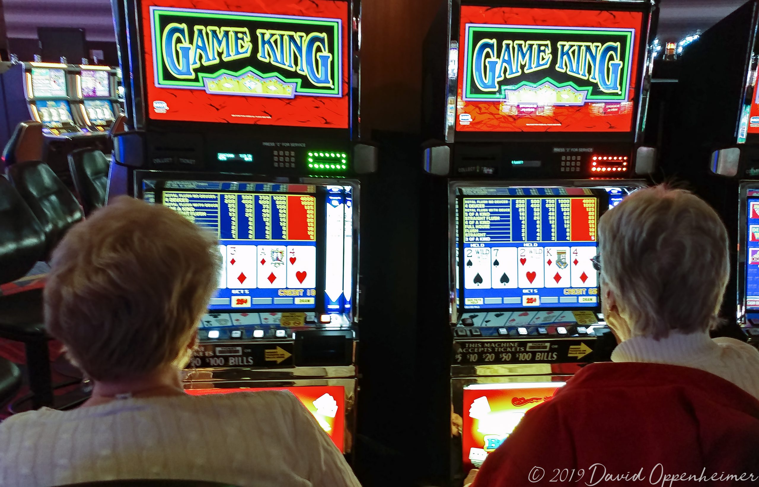 Harrahs Cherokee Luxury Vs Premium - exskl58