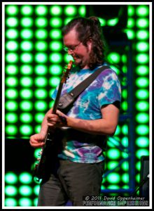 John Kadlecik with Furthur at Radio City Music Hall on 3-26-2011