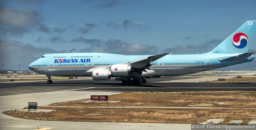 Korean_Air_Boeing_747-8B5_HL_7642_812