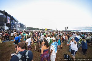 Lockn' Festival Crowd - Interlocking Music Festival