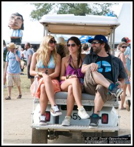 Bonnaroo Crowd Photos - Bonnaroo Girls, Crowds & More - 2010 Bonnaroo Music Festival Photos - © 2011 David Oppenheimer