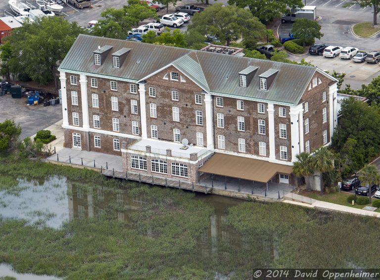 Motoryacht Southern Comfort in Charleston