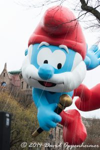 Papa Smurf balloon Macys Parade 4522