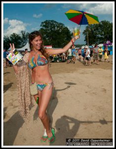 Bonnaroo Crowd Photos - Bonnaroo Girls, Crowds & More - 2010 Bonnaroo Music Festival Photos - © 2011 David Oppenheimer