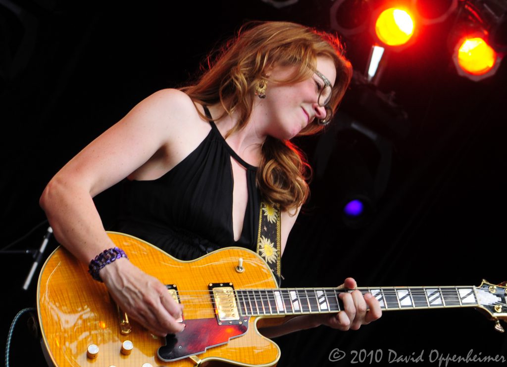 Susan Tedeschi with the Derek Trucks Band