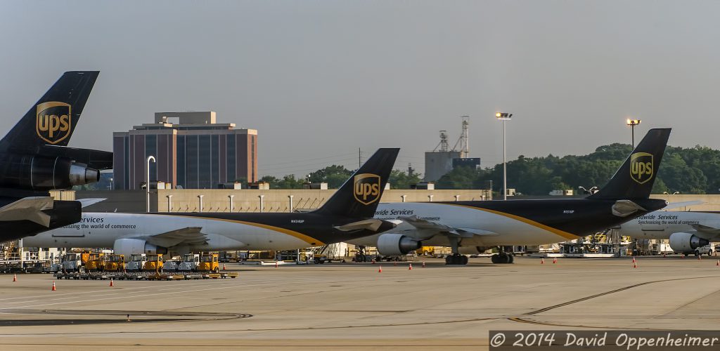 UPS Jets - Overnight Air Shipping - United Parcel Service