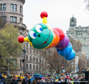 Wiggle Worm Balloon Macys Parade 381