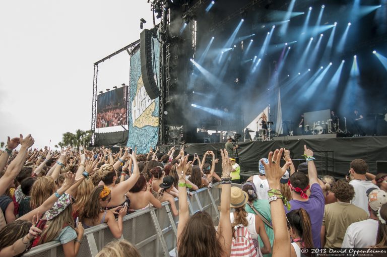 Yeah Yeah Yeahs and Festival Crowd